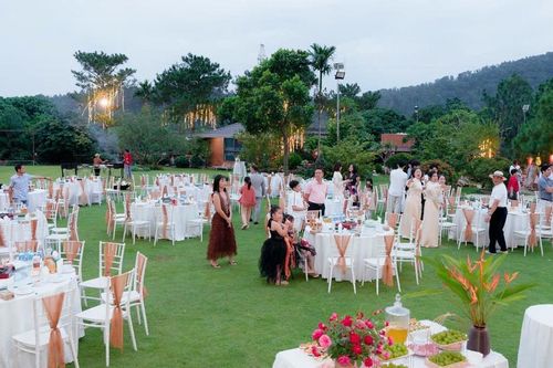 Cuối năm sôi động mùa sự kiện: Người làm nghề dựng rạp tất bật chạy đơn