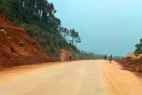Đường ven biển ở Hà Tĩnh thông tuyến sau hơn 1 tháng bị sạt lở chia cắt