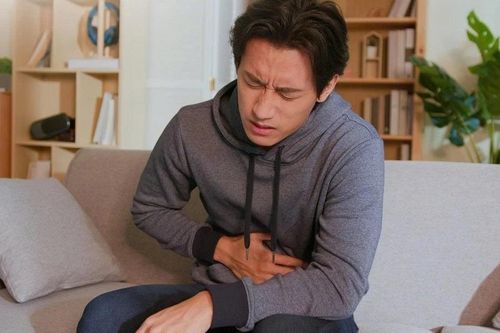 Triệu chứng tưởng nhỏ nhưng cảnh báo gan yếu, thận suy