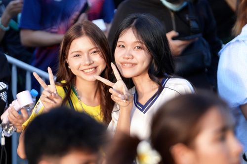 Không khí sôi động tại Rajamangala trước giờ khai mạc SEA Games 33