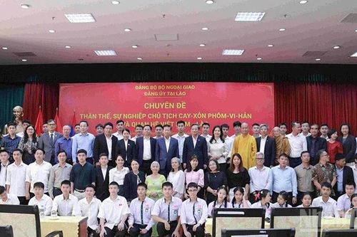 Chủ tịch Kaysone Phomvihane với mối quan hệ đoàn kết đặc biệt Việt Nam-Lào