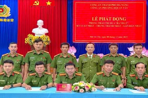 Công an các phường, xã phát động phong trào thi đua Ba Nhất