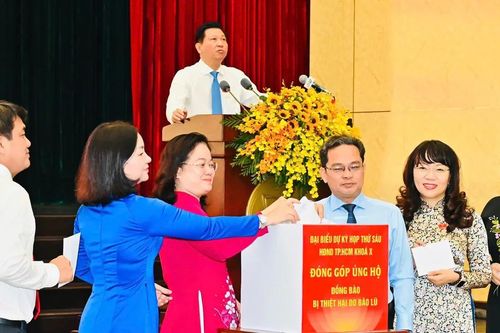 Người dân hoan nghênh 'quyết định mang tính lịch sử' của TPHCM