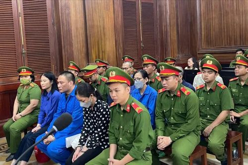 Cựu Giám đốc Sở GD-ĐT TPHCM Lê Hồng Sơn bị cáo buộc gây thiệt hại 142 tỷ đồng