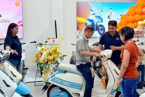 Cuối năm, xe máy điện giá rẻ hút khách
