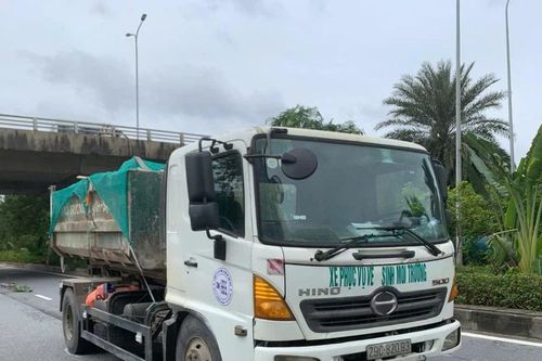 Tìm nhân chứng vụ tai nạn khiến người đi bộ tử vong ở Hà Nội