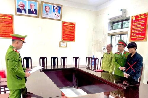 Khởi tố đối tượng dùng kiếm chém người ở Hà Tĩnh