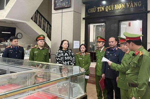 Bắt vợ chồng chủ tiệm vàng Kim Chung ở Thanh Hóa