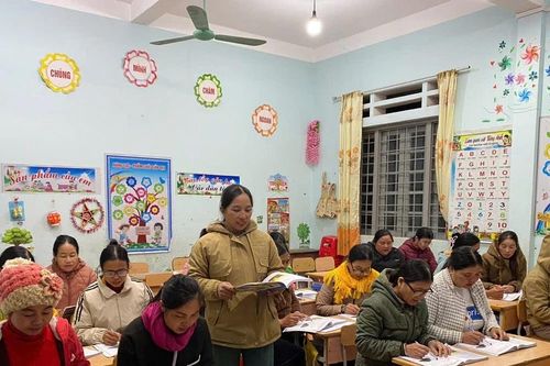 'Chìa khóa' thắp sáng tri thức ở vùng cao Than Uyên