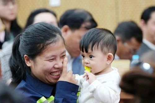 Giảm gánh nặng cho công nhân có con nhỏ