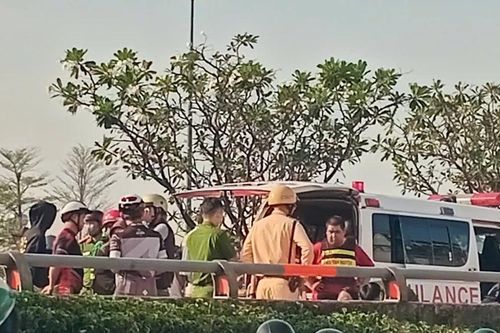 Một buổi sáng, 2 người tử vong bất thường trên đường Phạm Văn Đồng, TPHCM
