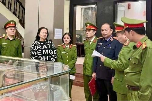Phê chuẩn khởi tố, bắt tạm giam vợ chồng chủ tiệm vàng nổi tiếng ở Thanh Hóa