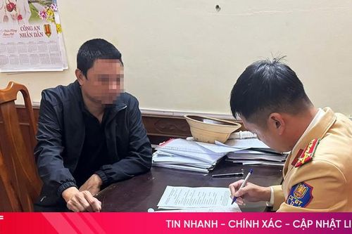 Phạt tài xế ôtô đi ngược chiều, suýt gây tai nạn trên QL 8