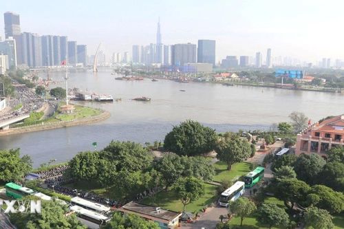 Thành phố Hồ Chí Minh: Đổi đất vàng lấy màu xanh đô thị
