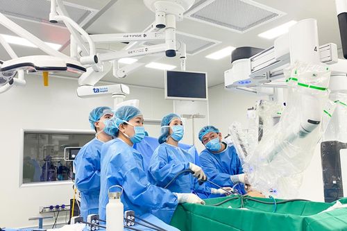 Đột phá trong điều trị ung thư bằng phẫu thuật robot thế hệ mới
