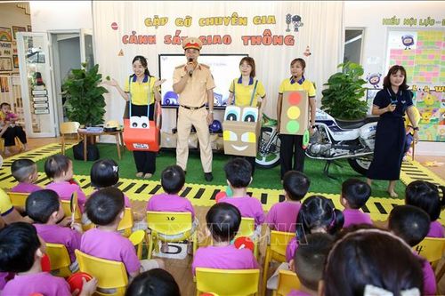 Bộ Giáo dục và Đào tạo kiểm tra duy trì chuẩn phổ cập mầm non tại Tây Ninh