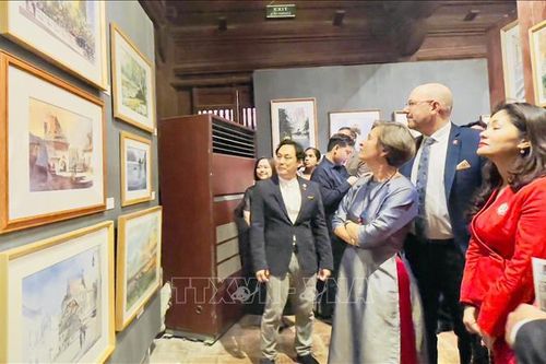 Triển lãm 'Danh tính hình thành': Phản ánh sự giao thoa văn hóa Việt Nam - Ba Lan