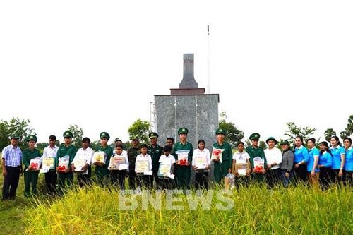 Ấm tình biên giới Tây Nam từ những bước chân Bộ đội Biên phòng