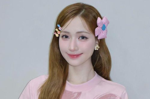 Hòa Minzy hé lộ bí quyết da đẹp: Không thể thiếu nước dưỡng trắng