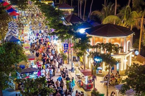 Cẩm nang du lịch Mỹ gợi ý chợ đêm Phú Quốc là trải nghiệm khó bỏ qua