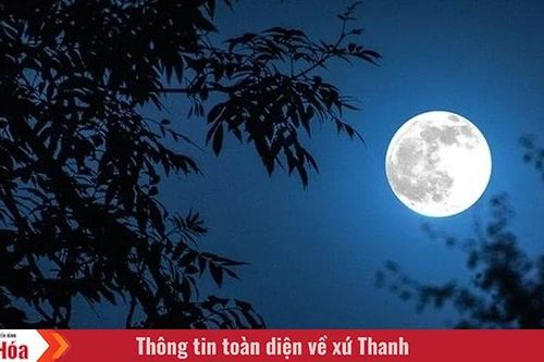 Trăng sáng hiên nhà