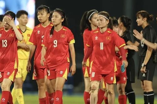 Nữ Việt Nam trả giá vì phung phí, thua Philippines 0-1 phút 90+4