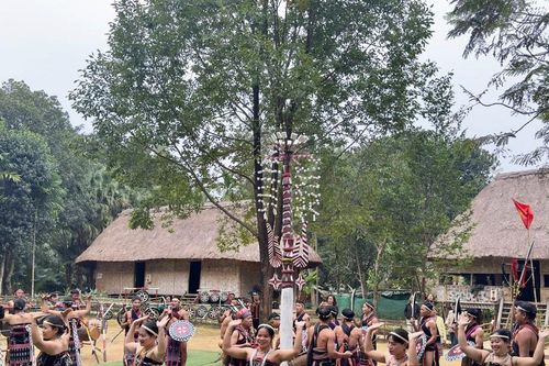 Trải nghiệm văn hóa Cơ Tu tại Thủ đô