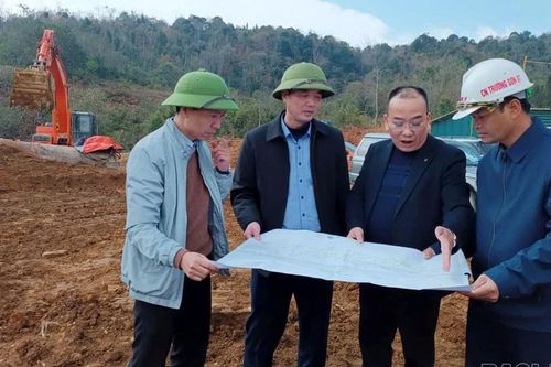 Khẩn trương san tạo mặt bằng xây dựng trường học vùng biên Y Tý