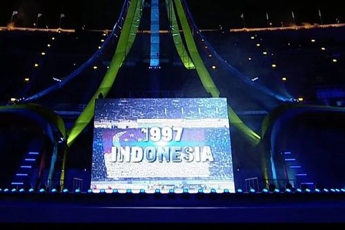 SEA Games 2025 chứng kiến sự cố nhầm cờ ngay ở lễ khai mạc