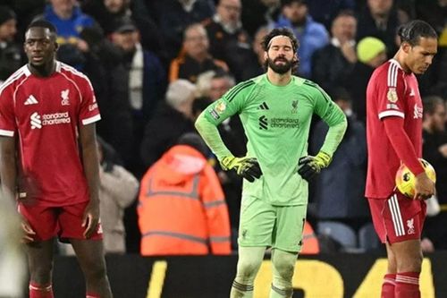 Hàng thủ Liverpool khủng hoảng: Cần 3 tân binh khẩn cấp