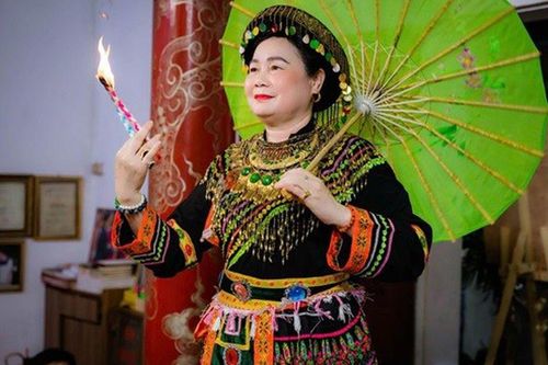 Nghệ Nhân, Đồng thầy Trần Thị Ngọc: 49 năm gìn giữ và phát huy di sản tín ngưỡng thờ Mẫu