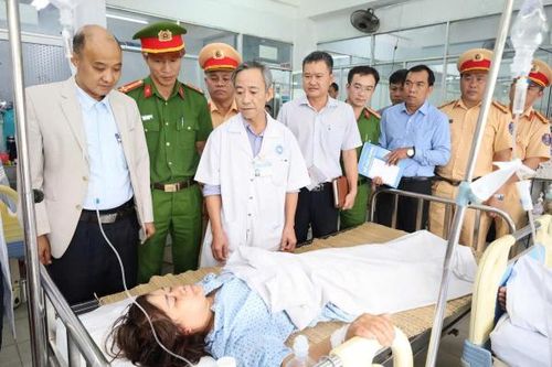 TNGT trên cao tốc Đà Nẵng – Quảng Ngãi: 4 người tử vong, các nạn nhân là người thân đi đám cưới