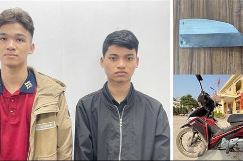 Thuê xe ôm rồi rút dao kề cổ cướp tài sản