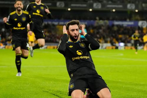 Thắng đậm Wolves, Man United áp sát nhóm dự Champions League