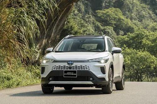 Những mẫu xe hybird bán chạy trong tháng 11/2025