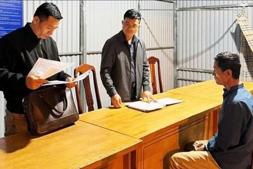 Khởi tố 2 giám đốc khai thác cát lậu quy mô lớn trên sông Đồng Nai