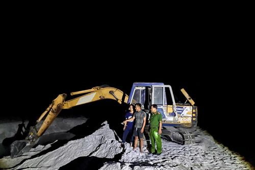 Nhiều lần khai thác cát trái phép, người đàn ông ở Quảng Trị bị khởi tố