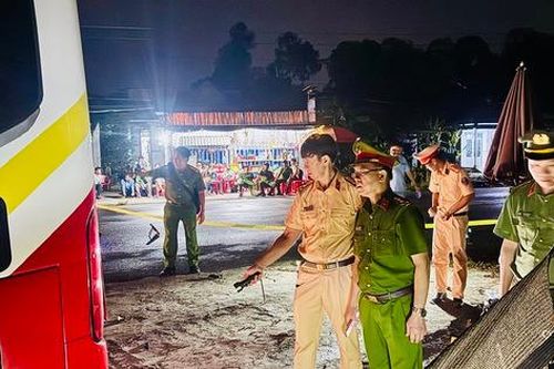 Lời kể ám ảnh của người chú về đêm định mệnh xe khách tông cháu ngồi bên đường tử vong
