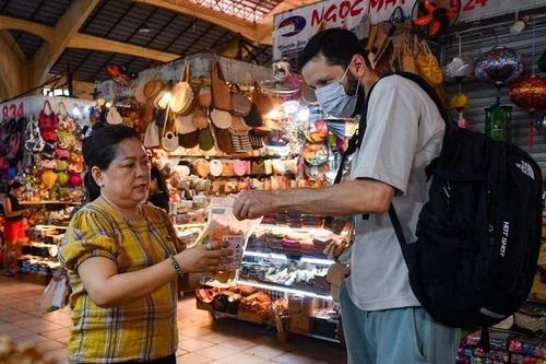 Từ 2026, hộ kinh doanh thu dưới 500 triệu/năm không phải nộp thuế