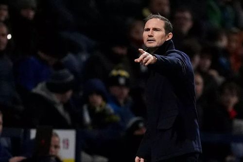 HLV Lampard vỡ mộng