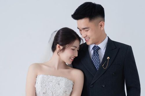 Cầu thủ Đặng Văn Lắm cưới