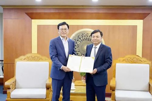 Bộ Nông nghiệp và Môi trường tiếp nhận 110 triệu won cứu trợ tỉnh Đắk Lắk
