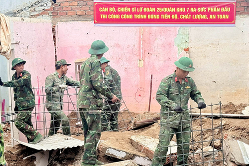 Bộ đội Công binh nặng nghĩa, nặng tình với đồng bào vùng lũ