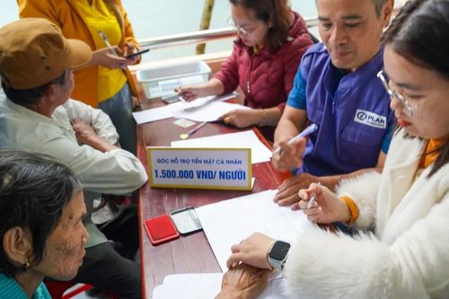 Hỗ trợ hàng trăm người dân sau thiên tai ở Đà Nẵng