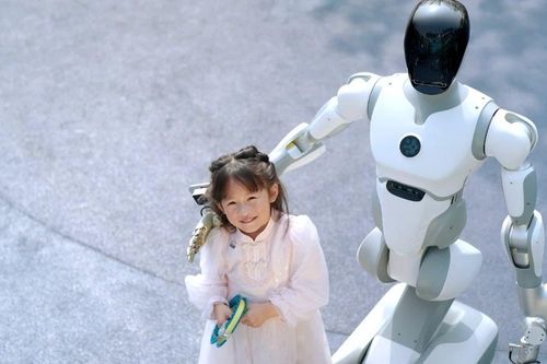 Robot trông trẻ mở ra kỷ nguyên gia đình thông minh
