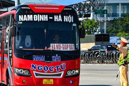 Bắt đầu thực hiện kế hoạch kiểm tra xe khách trên các tuyến cao tốc