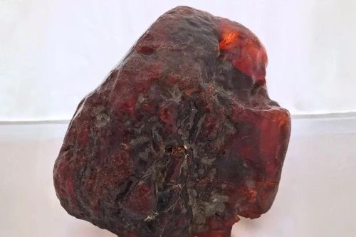 Hòn đá chặn cửa bất ngờ hóa thành bảo vật triệu đô