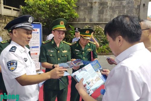 Vun đắp tình hữu nghị, giữ vững bình yên nơi cửa ngõ biên cương