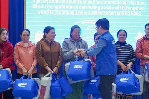 Giúp người dân tăng cường khả năng chống chịu với thiên tai