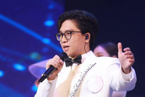 Lợi thế của con trai Trọng Tấn